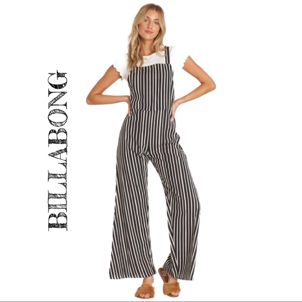 Billabong 🌴 black and white striped wide leg overalls/jumpsuit. Summer spring